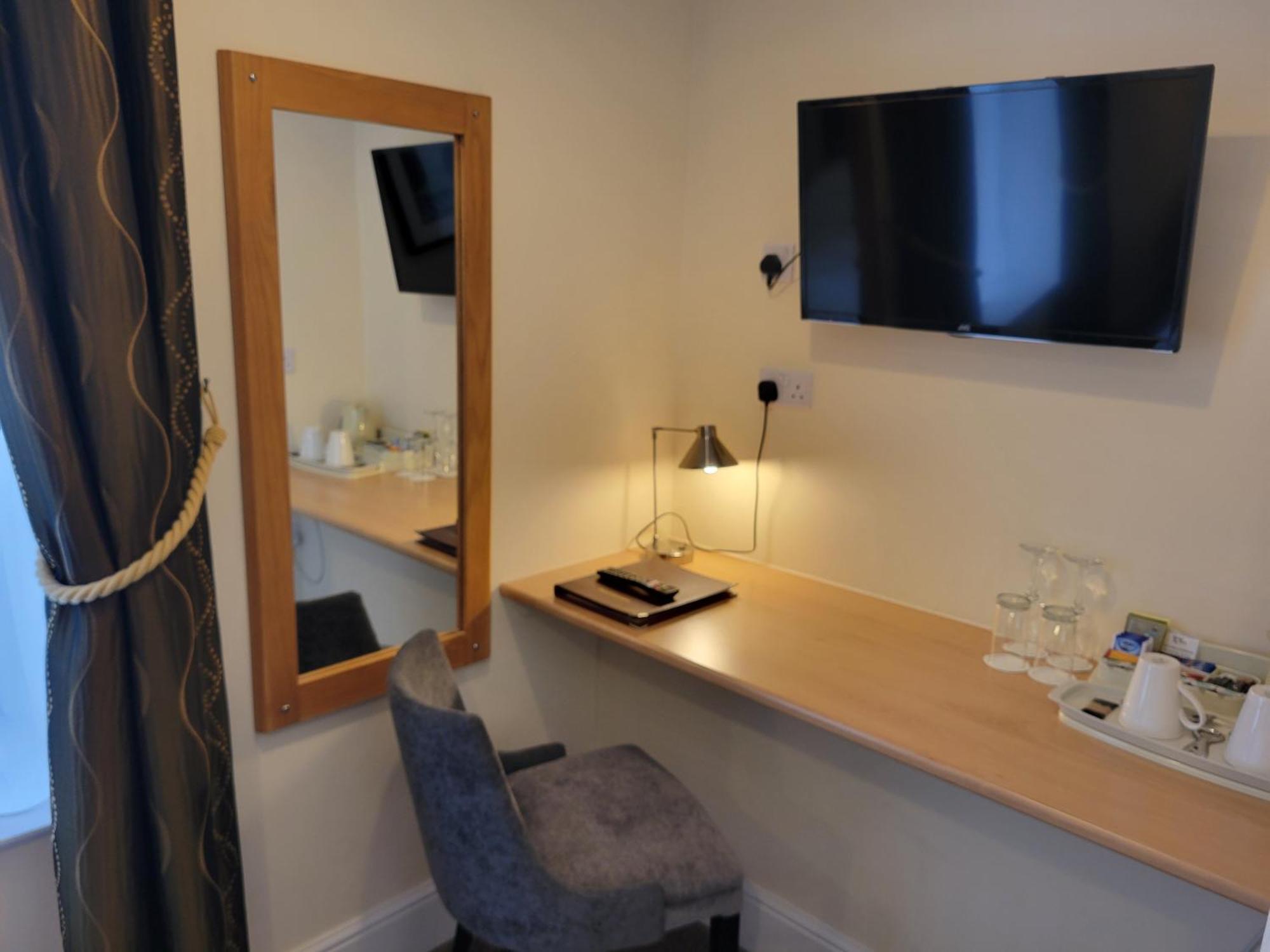 Geckos Rest Bed & Breakfast Newquay  Bagian luar foto
